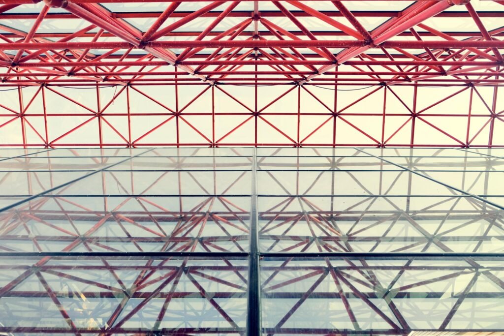 vue sur une charpente métallique